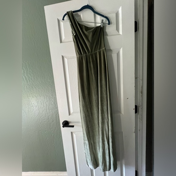 BalticBorn Velvet Dress - Picture 5 of 5